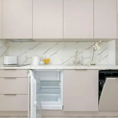 With Balcony, Close To The Beach, Pool * פוביירובו